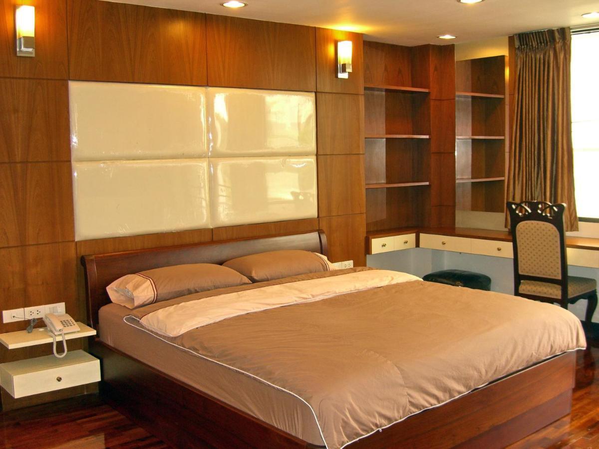 Eight Ville Bangkok Rum bild